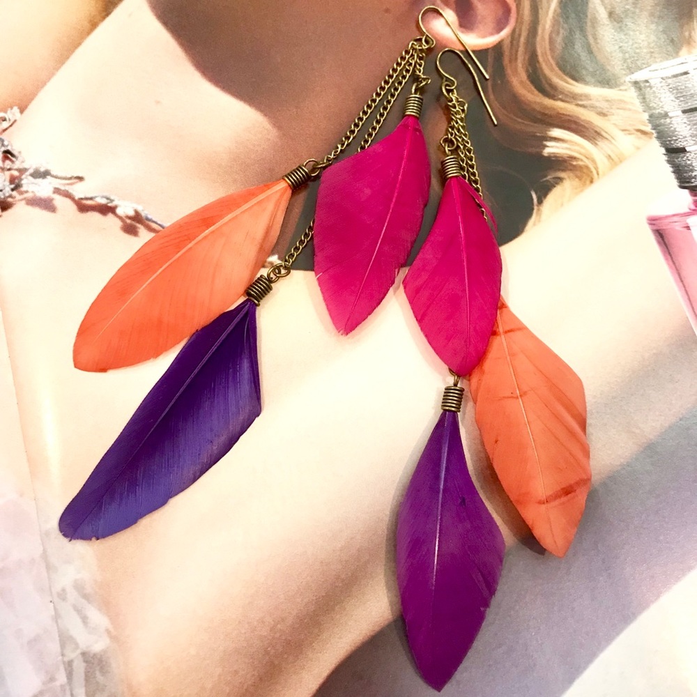 FEATHER EARRINGS - Picture 3 of 4